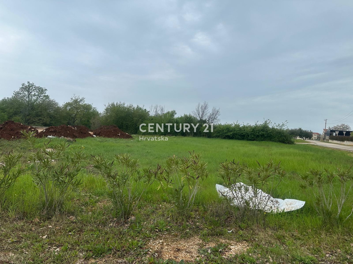 POREČ, TERRENO EDIFICABILE IN VENDITA CON VISTA MARE