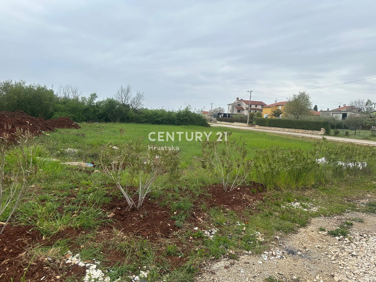 POREČ, TERRENO EDIFICABILE IN VENDITA CON VISTA MARE