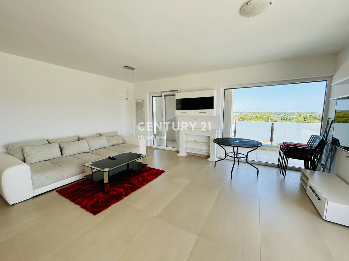 BANJOLE, VOLME, ESCLUSIVA DELL'AGENZIA, APPARTAMENTO A SOLO 200 METRI DAL MARE E DALLA SPIAGGIA CON VISTA MARE