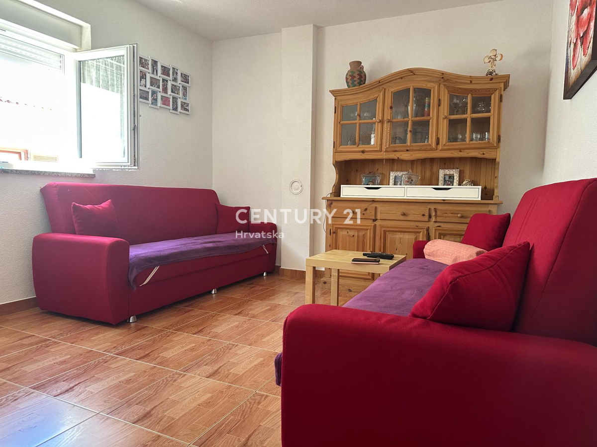 BARBARIGA, VENDITA APPARTAMENTO TRILOCALE AL 1° PIANO