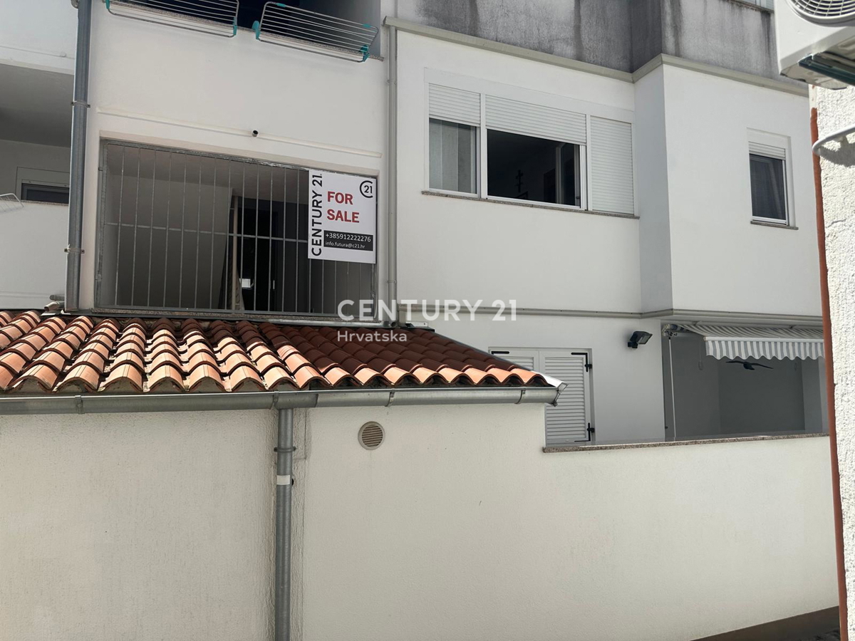 BARBARIGA, VENDITA APPARTAMENTO TRILOCALE AL 1° PIANO