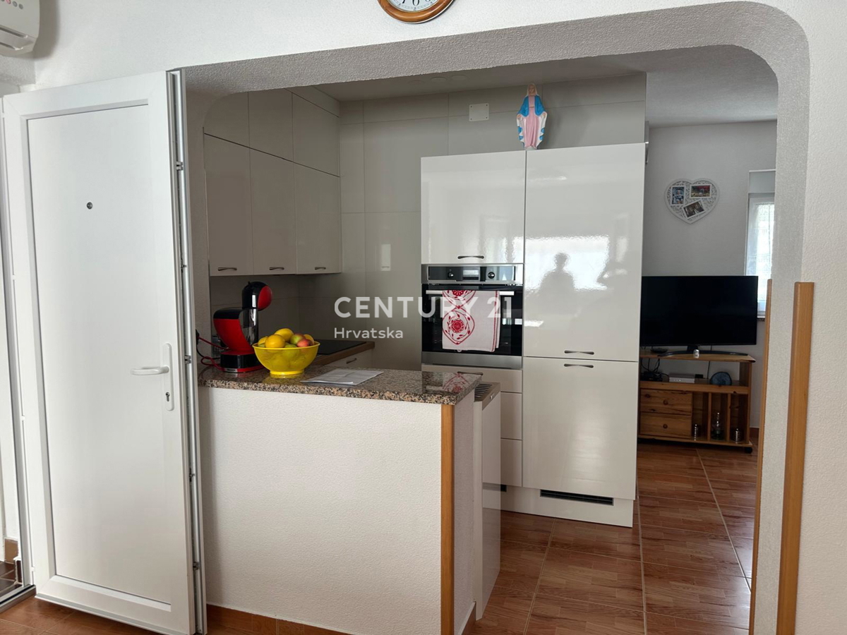 BARBARIGA, VENDITA APPARTAMENTO TRILOCALE AL 1° PIANO