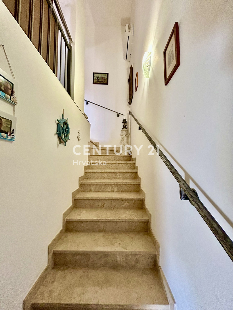 UMAG, DINTORNI, CASA IN POSIZIONE TRANQUILLA