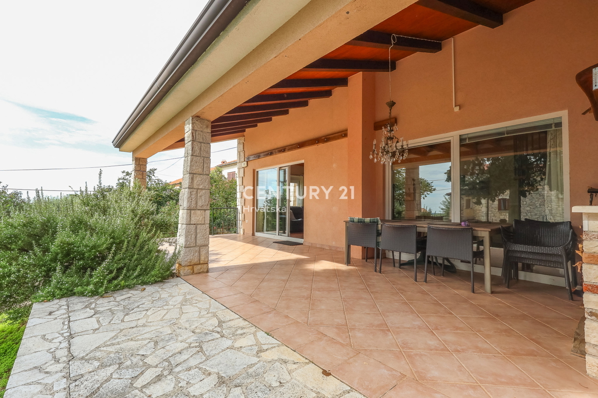 POREČ, VILLA AL PIANO TERRA CON VISTA MARE