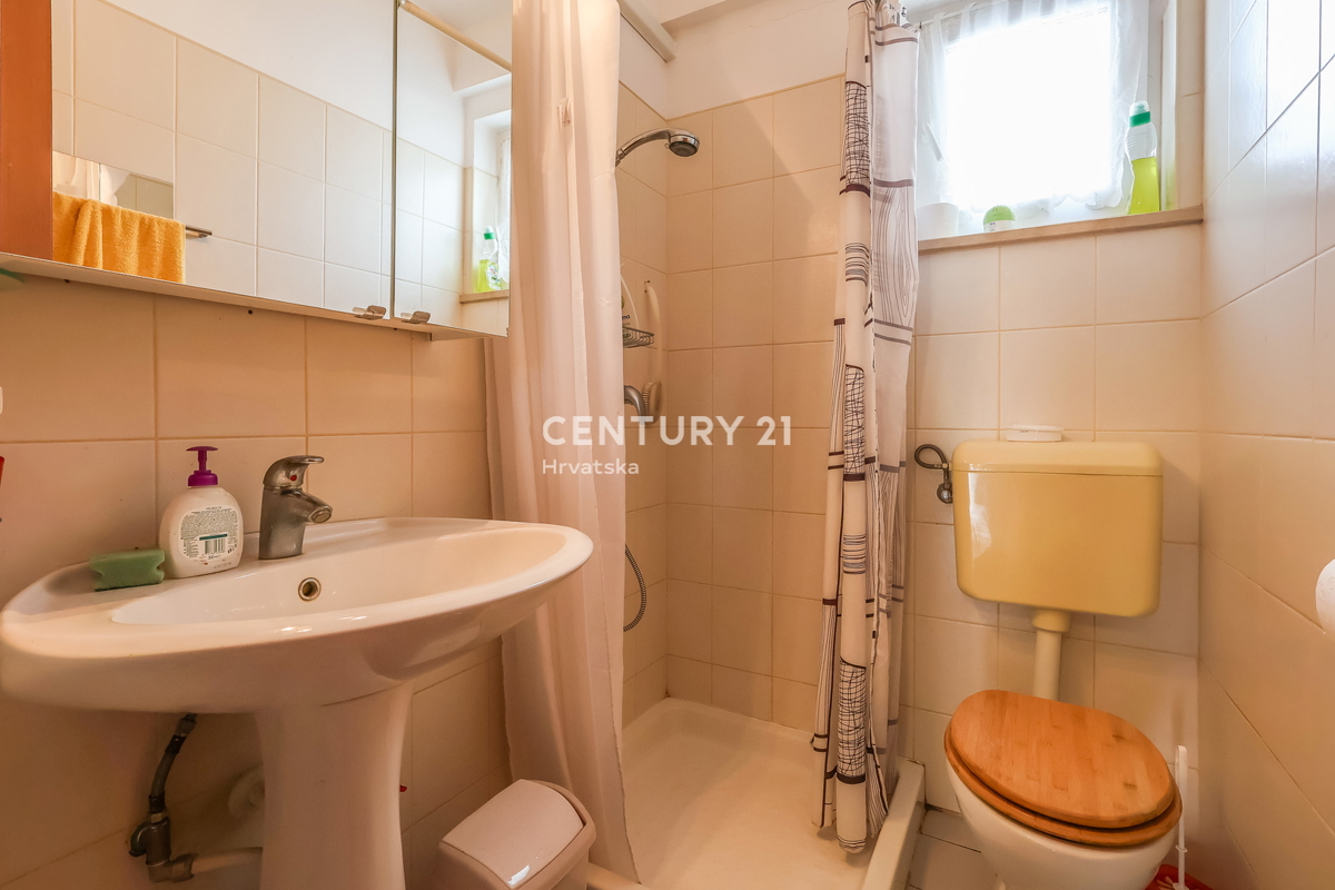 POREČ, VILLA AL PIANO TERRA CON VISTA MARE