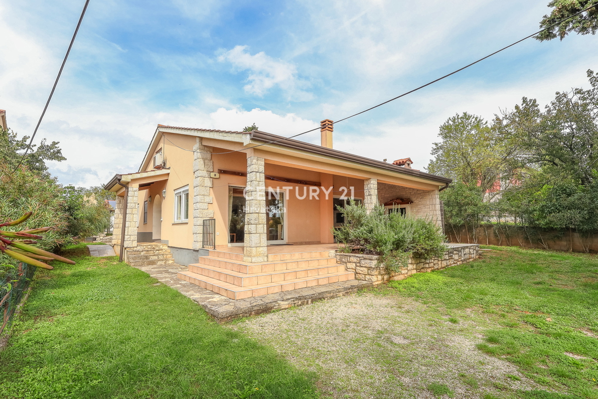 POREČ, VILLA AL PIANO TERRA CON VISTA MARE