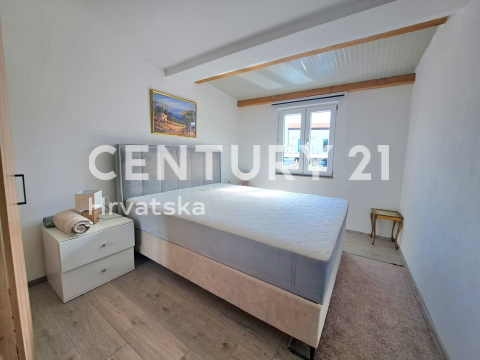 POREČ, CASA CON VISTA MARE, VENDITA