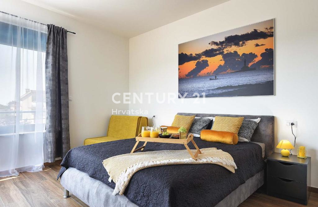 PULA, VILLA DI LUSSO NUOVA CON PISCINA