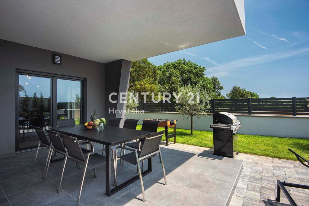 PULA, VILLA DI LUSSO NUOVA CON PISCINA