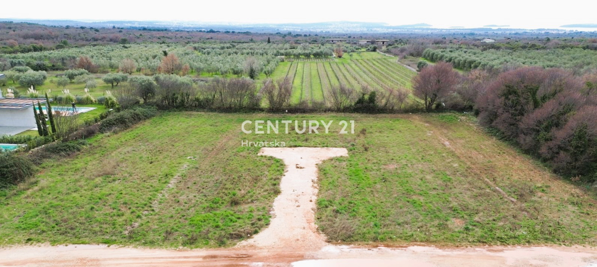 VODNJAN, TERRENO EDIFICABILE CON VISTA SULLE BRIJUNI