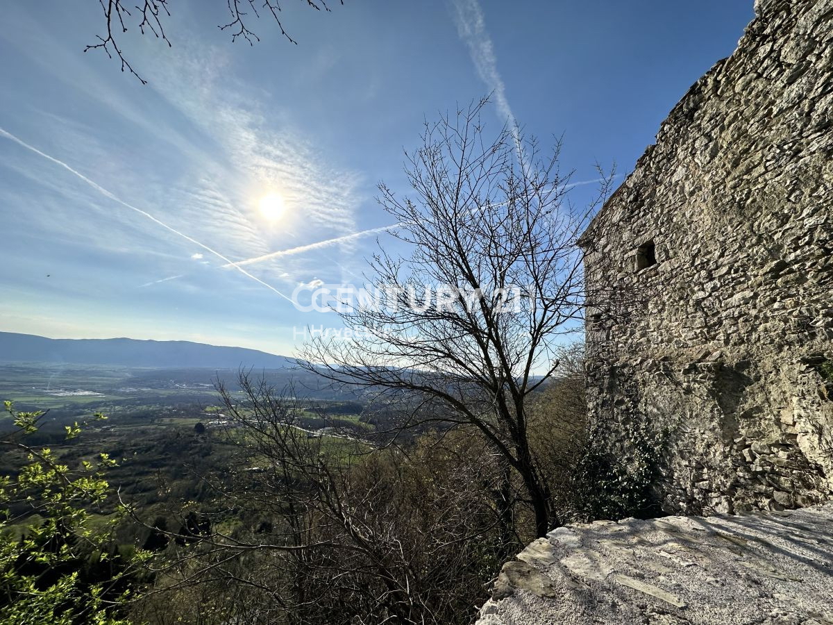 PIĆAN, TRE CASA IN FILA CON VISTA APERTA SULLA NATURA