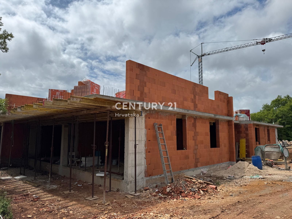 ROVINJSKO SELO, VENDITA APPARTAMENTO IN NUOVA COSTRUZIONE CON GIARDINO