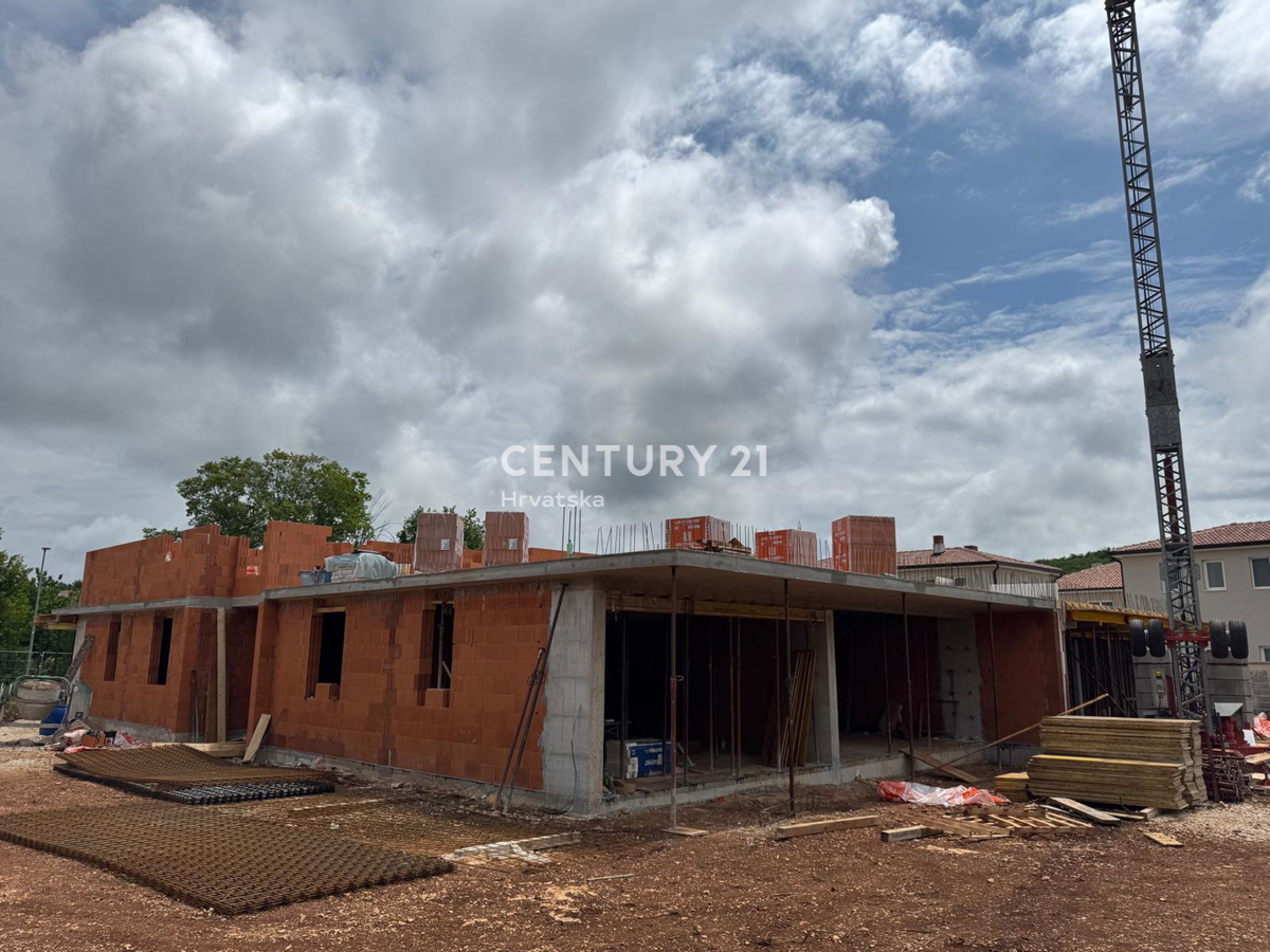 ROVINJSKO SELO, VENDITA APPARTAMENTO IN NUOVA COSTRUZIONE CON GIARDINO