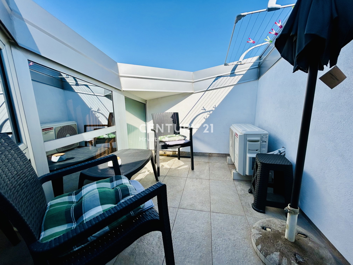 NOVIGRAD, APPARTAMENTO CON UNA CAMERA DA LETTO CON VISTA MARE