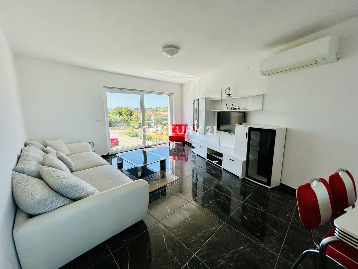 BANJOLE, VOLME, ESCLUSIVA DELL'AGENZIA, APPARTAMENTO A SOLI 200 METRI DAL MARE E DALLA SPIAGGIA CON VISTA MARE