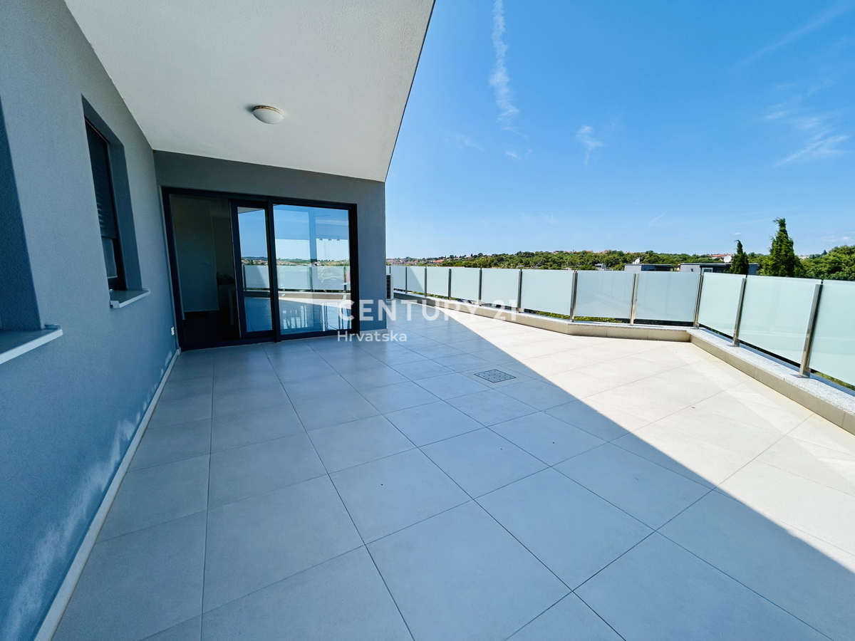 BANJOLE, VOLME, ESCLUSIVA DELL'AGENZIA, APPARTAMENTO A SOLI 200 METRI DAL MARE E DALLA SPIAGGIA CON VISTA MARE