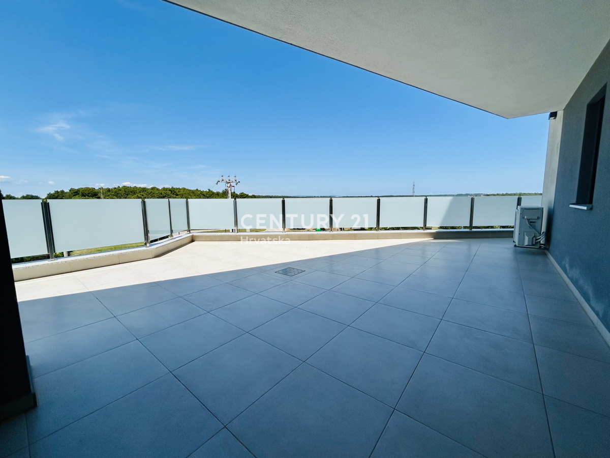 BANJOLE, VOLME, ESCLUSIVA DELL'AGENZIA, APPARTAMENTO A SOLI 200 METRI DAL MARE E DALLA SPIAGGIA CON VISTA MARE