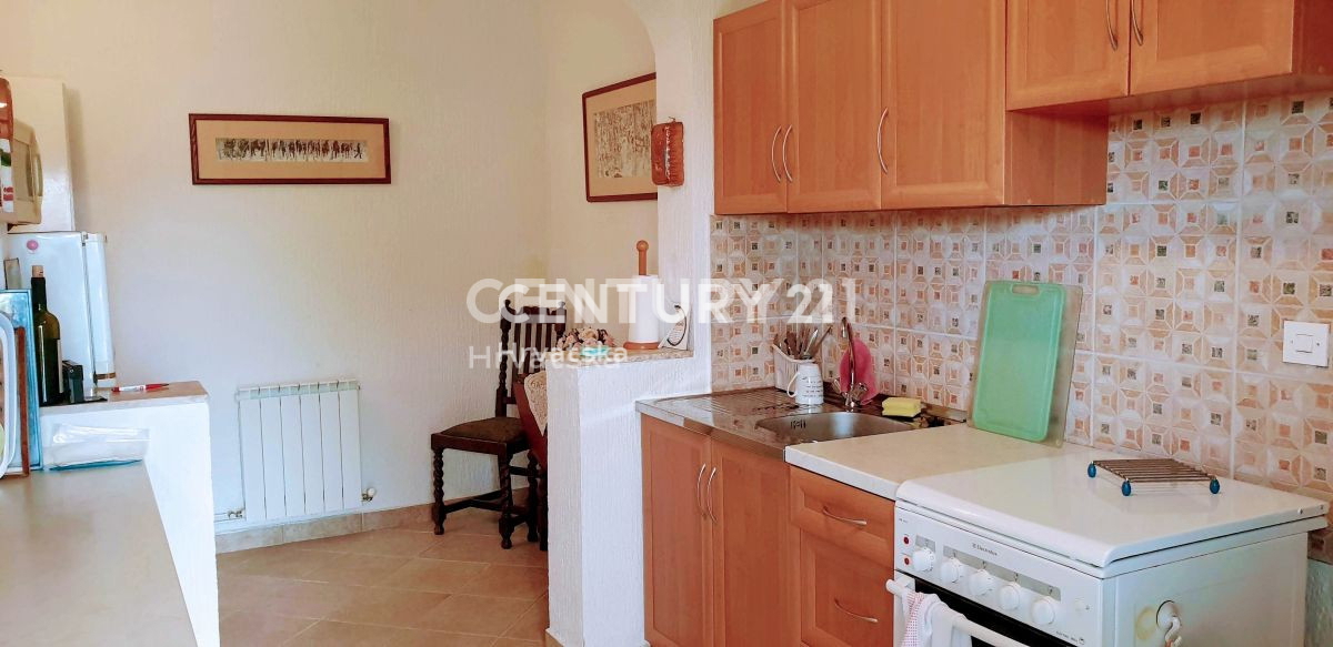 ISTRA, SOVINJAK, CASA CON BEL GIARDINO E SPLENDIDA VISTA