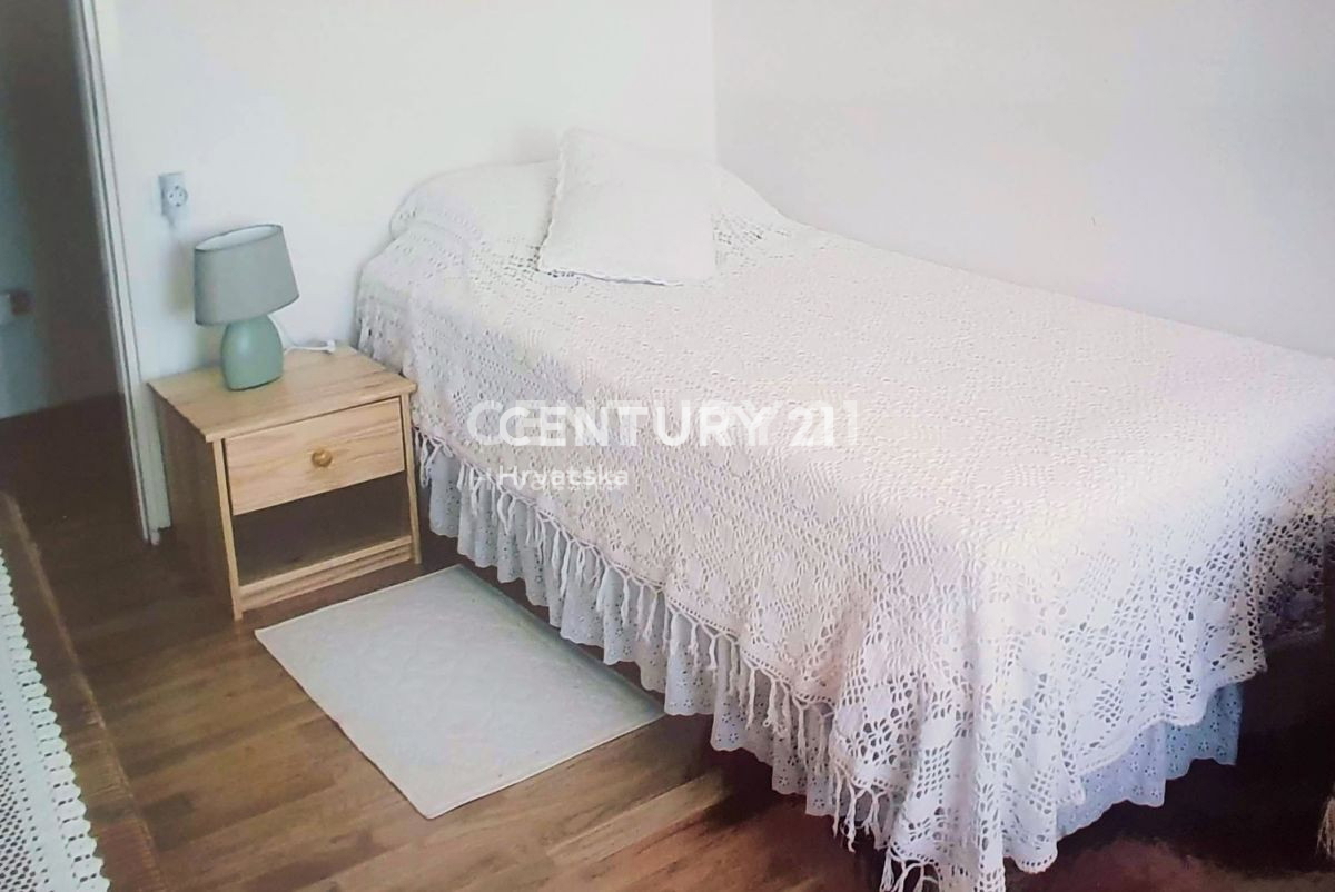 ISTRA, SOVINJAK, CASA CON BEL GIARDINO E SPLENDIDA VISTA