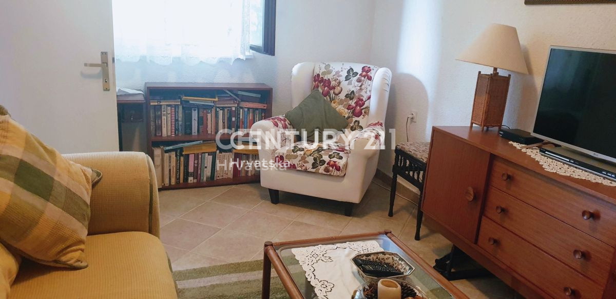 ISTRA, SOVINJAK, CASA CON BEL GIARDINO E SPLENDIDA VISTA