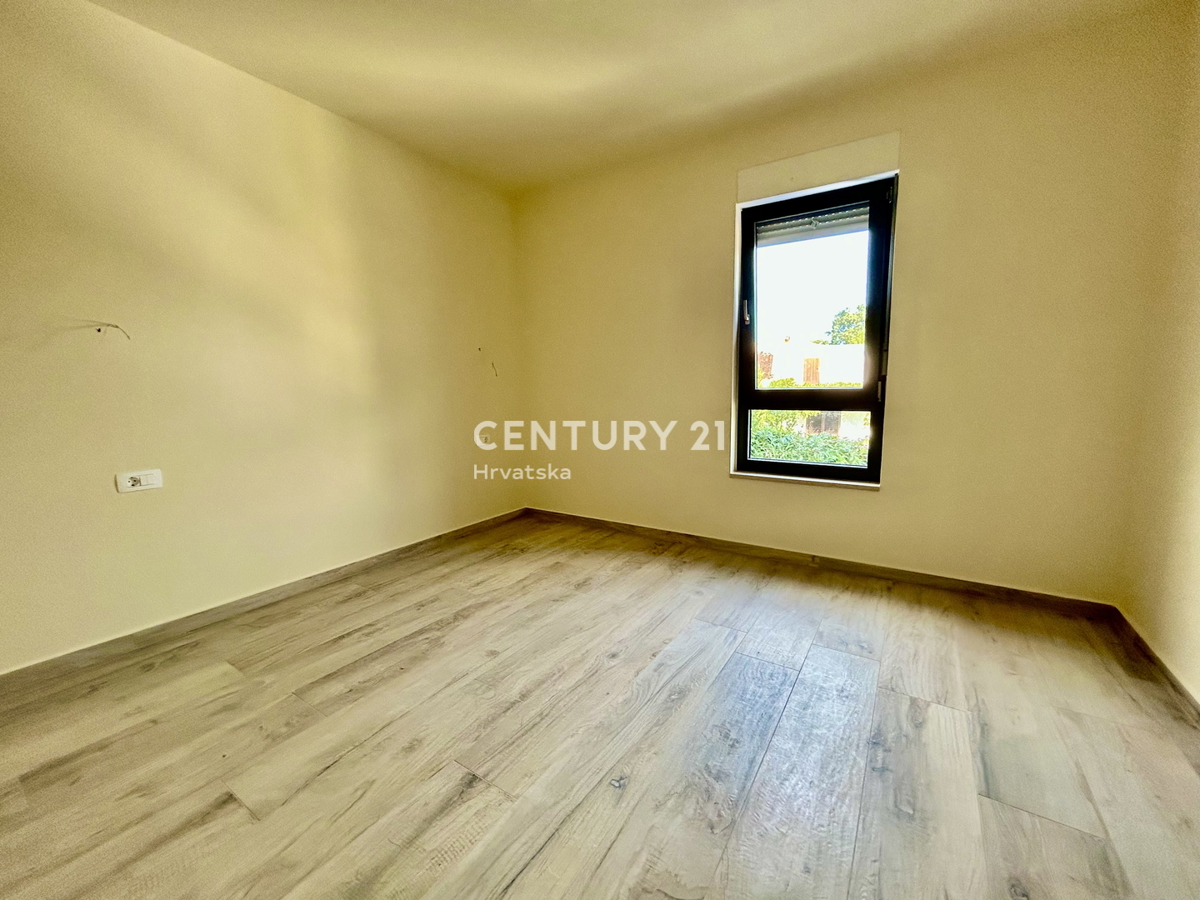 UMAG, DINTORNI, NUOVO APPARTAMENTO A SOLI 300 METRI DALLA SPIAGGIA E DAL MARE