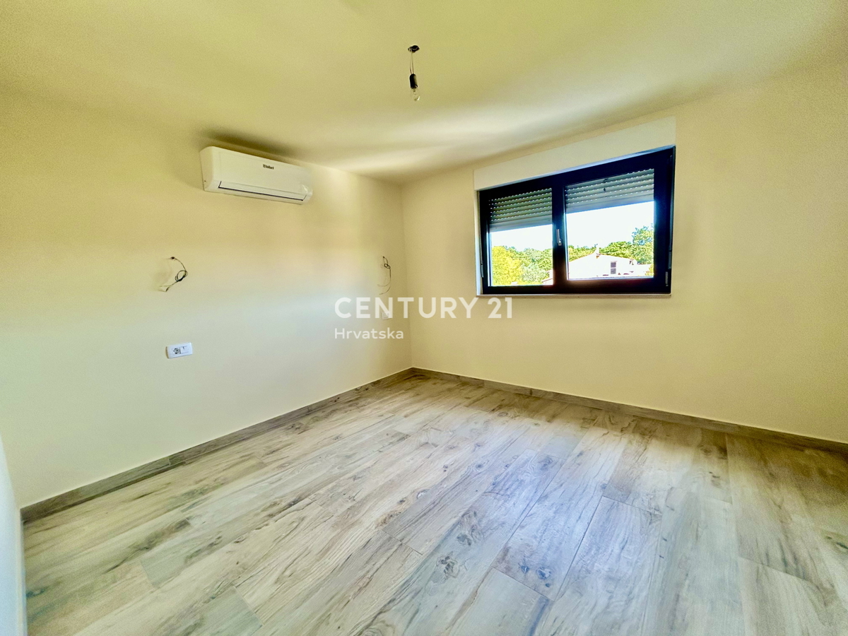 UMAG, DINTORNI, NUOVO APPARTAMENTO A SOLI 300 METRI DALLA SPIAGGIA E DAL MARE