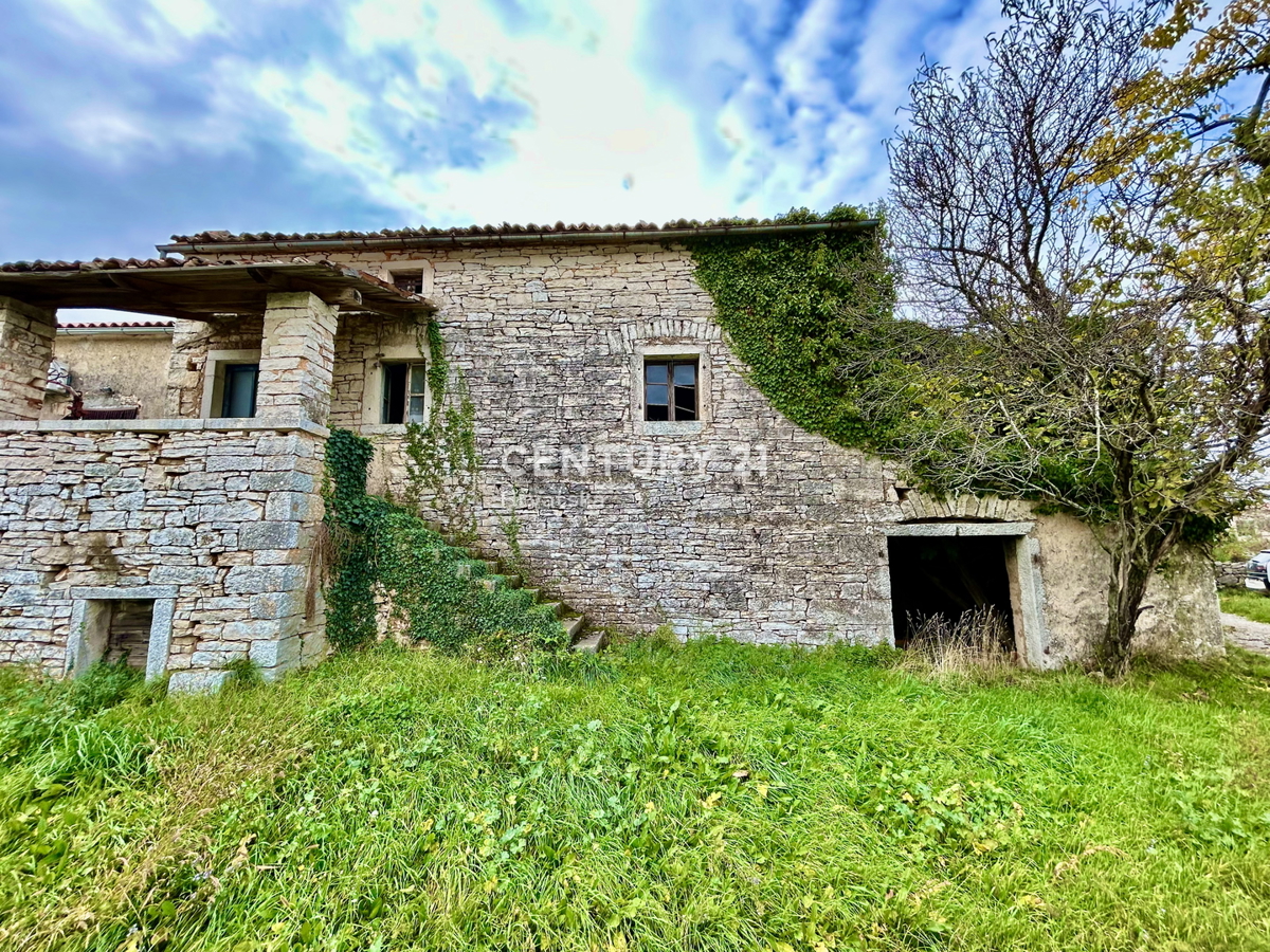 SVETI LOVREČ, DINTORNI, PROPRIETÀ AUTOCTONA ISTRIANA