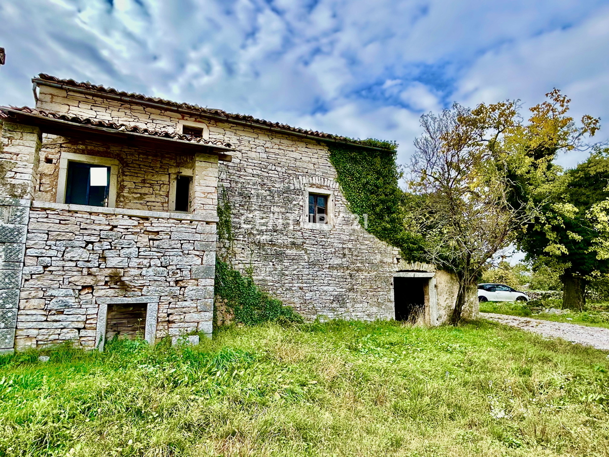 SVETI LOVREČ, DINTORNI, PROPRIETÀ AUTOCTONA ISTRIANA
