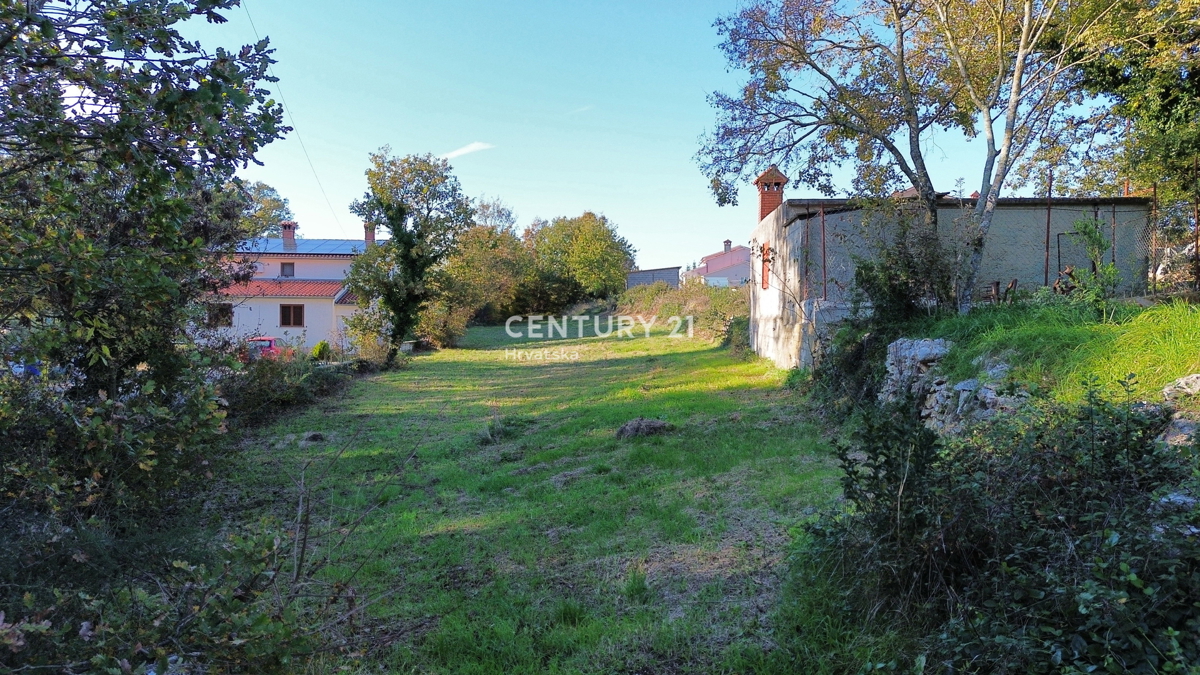 SVETVINČENAT, 6 KM, TERRENO CON PERMESSO DI COSTRUIRE DEFINITIVO