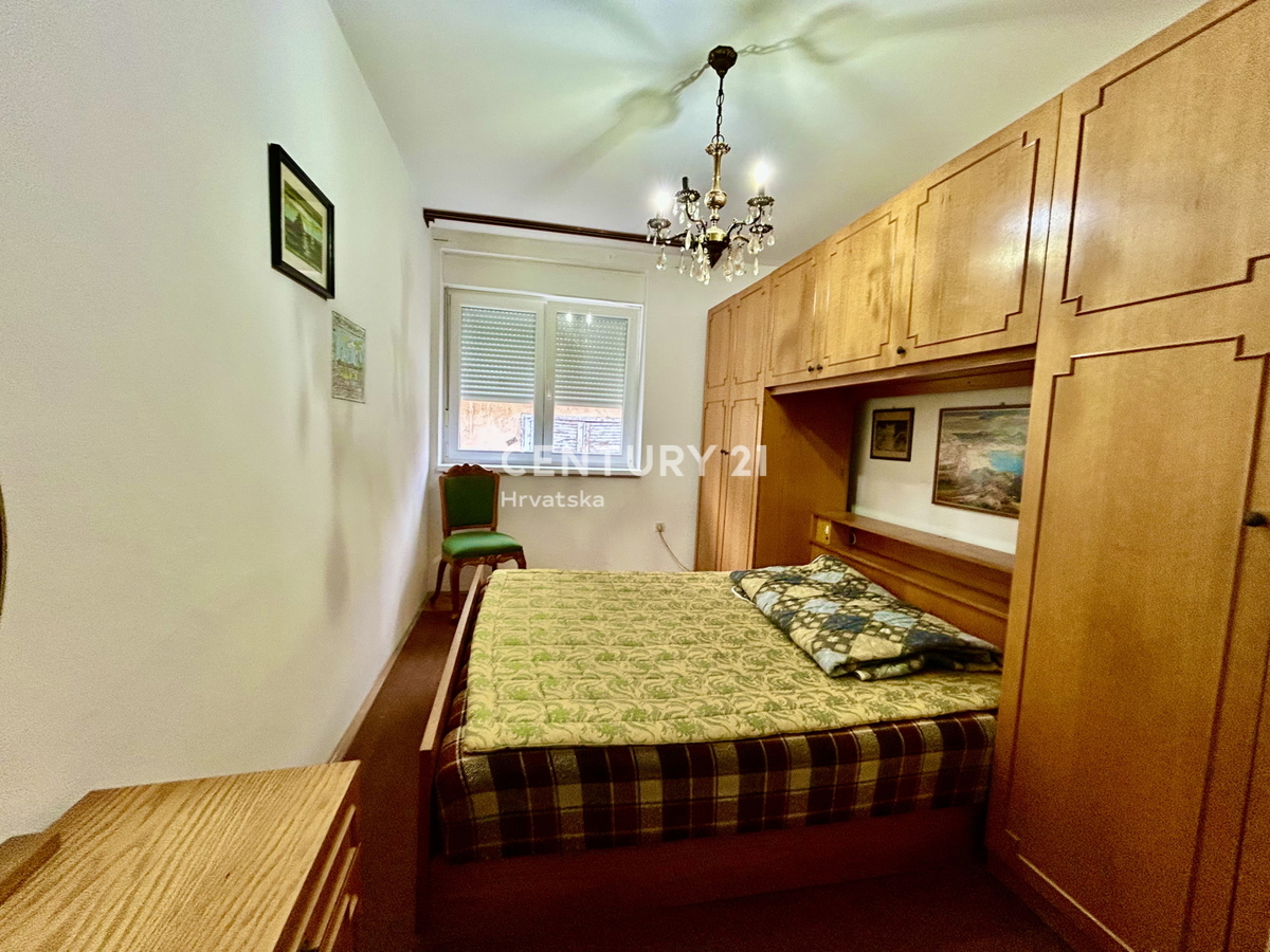 UMAG, CENTAR, APPARTAMENTO CON MOLTO POTENZIALE IN OTTIMA POSIZIONE.. OCCASIONE!