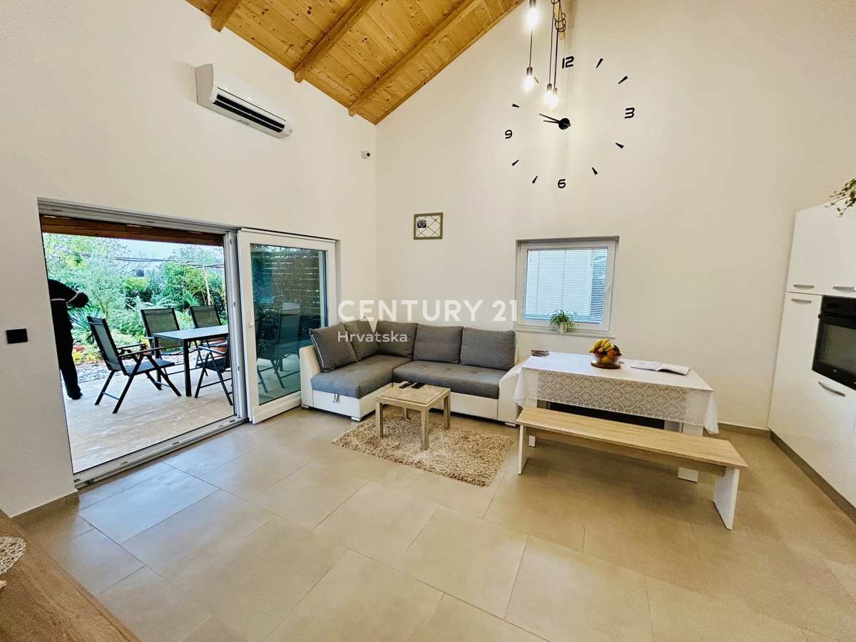 UMAG, DINTORNI, NUOVA CASA A SOLI 1,5 KM DALLA SPIAGGIA E DAL MARE