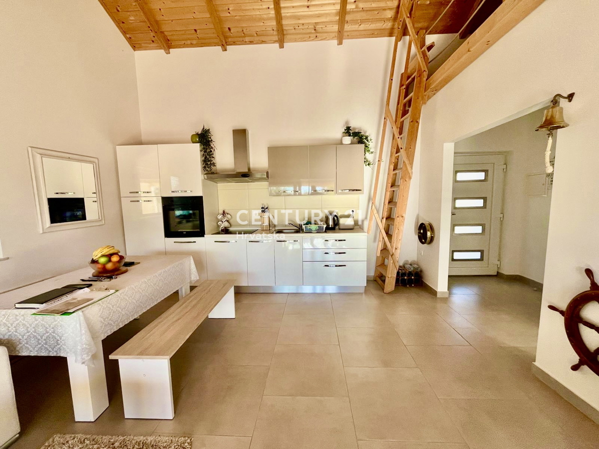 UMAG, DINTORNI, NUOVA CASA A SOLI 1,5 KM DALLA SPIAGGIA E DAL MARE