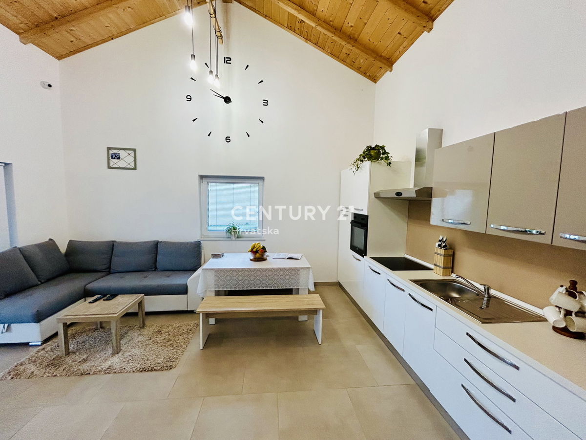 UMAG, DINTORNI, NUOVA CASA A SOLI 1,5 KM DALLA SPIAGGIA E DAL MARE