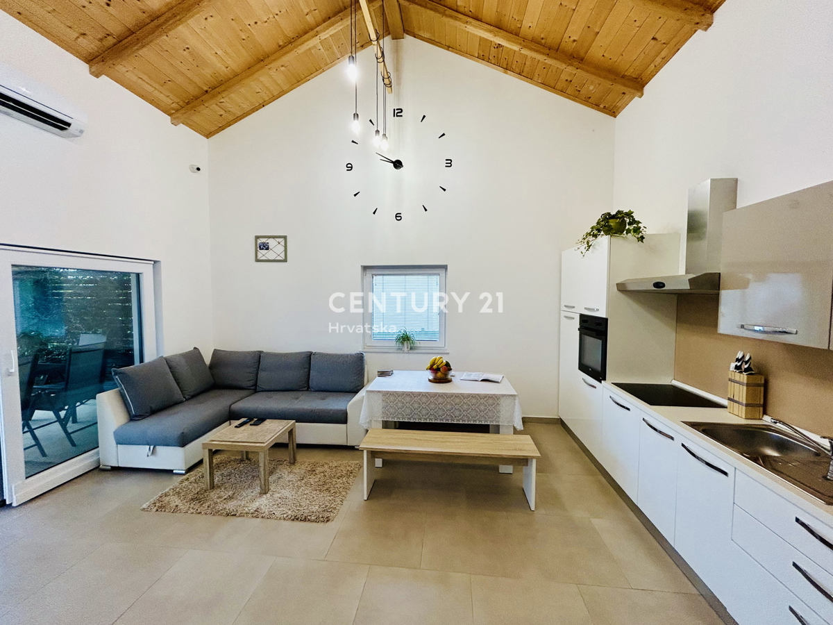 UMAG, DINTORNI, NUOVA CASA A SOLI 1,5 KM DALLA SPIAGGIA E DAL MARE