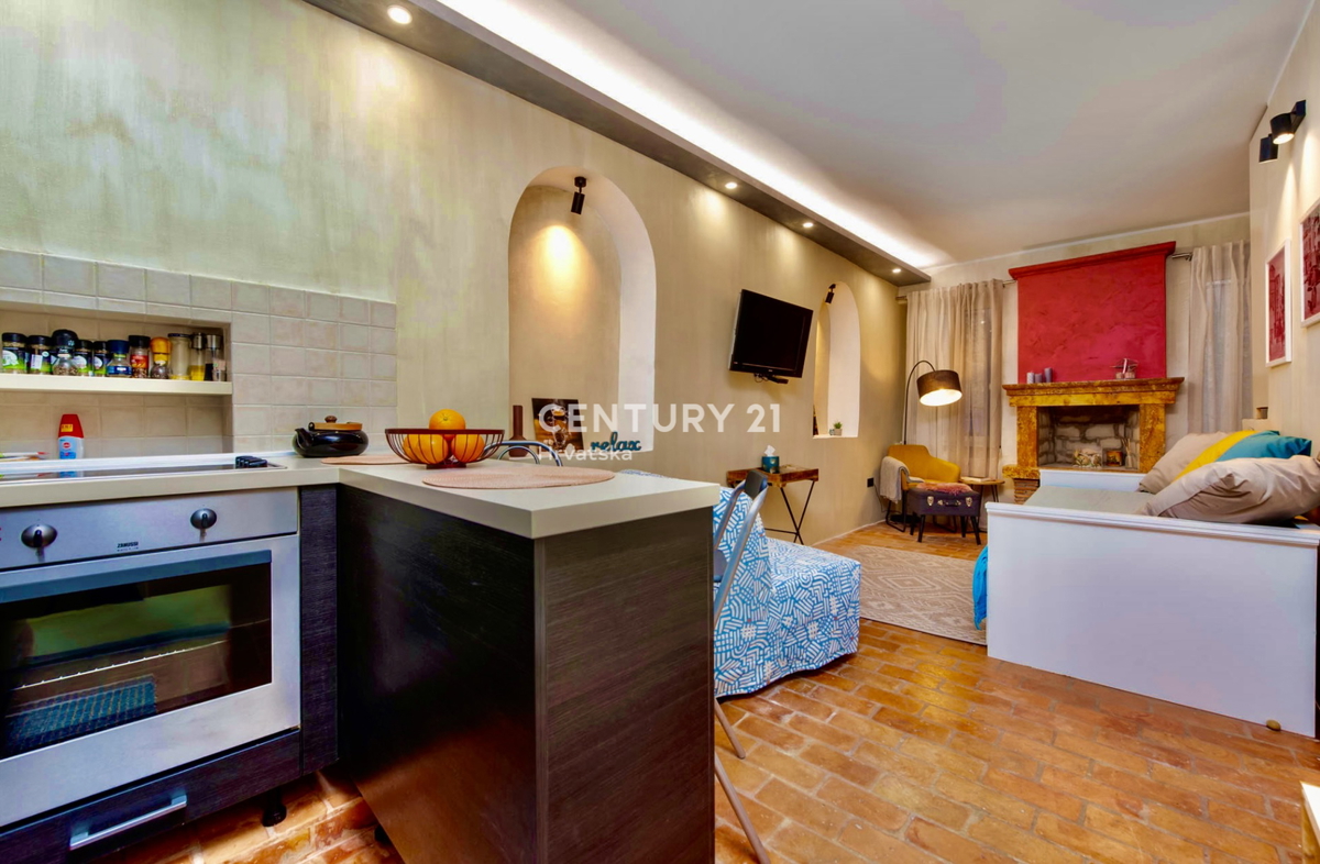 ROVINJ, CENTRO GRISIA, OTTIMO APPARTAMENTO IN POSIZIONE ECCELLENTE