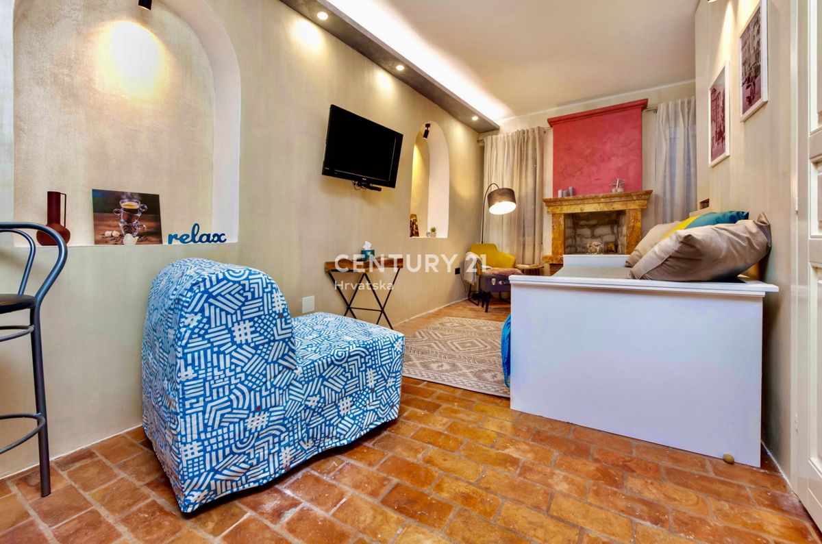 ROVINJ, CENTRO GRISIA, OTTIMO APPARTAMENTO IN POSIZIONE ECCELLENTE