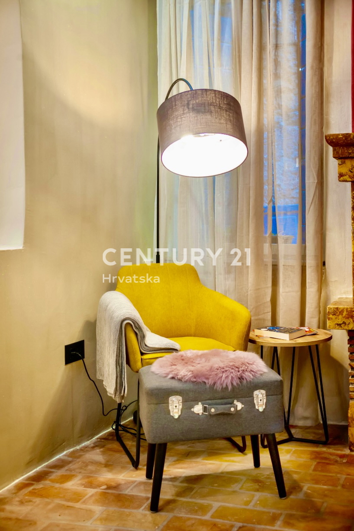 ROVINJ, CENTRO GRISIA, OTTIMO APPARTAMENTO IN POSIZIONE ECCELLENTE