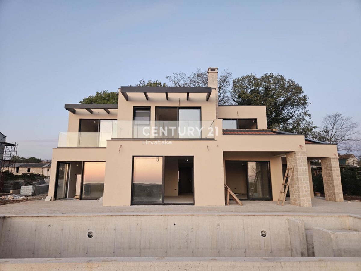 SVETI LOVREČ, IN VENDITA NUOVA CASA CON PISCINA E VISTA MARE