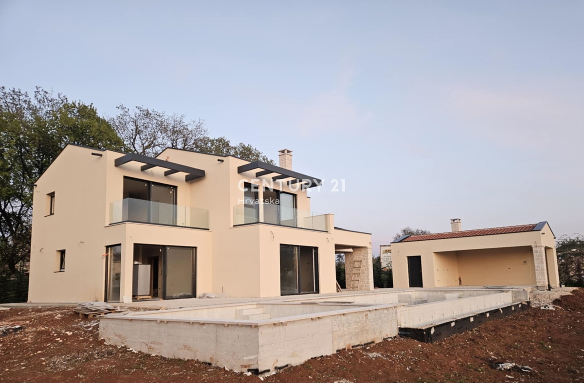 SVETI LOVREČ, IN VENDITA NUOVA CASA CON PISCINA E VISTA MARE