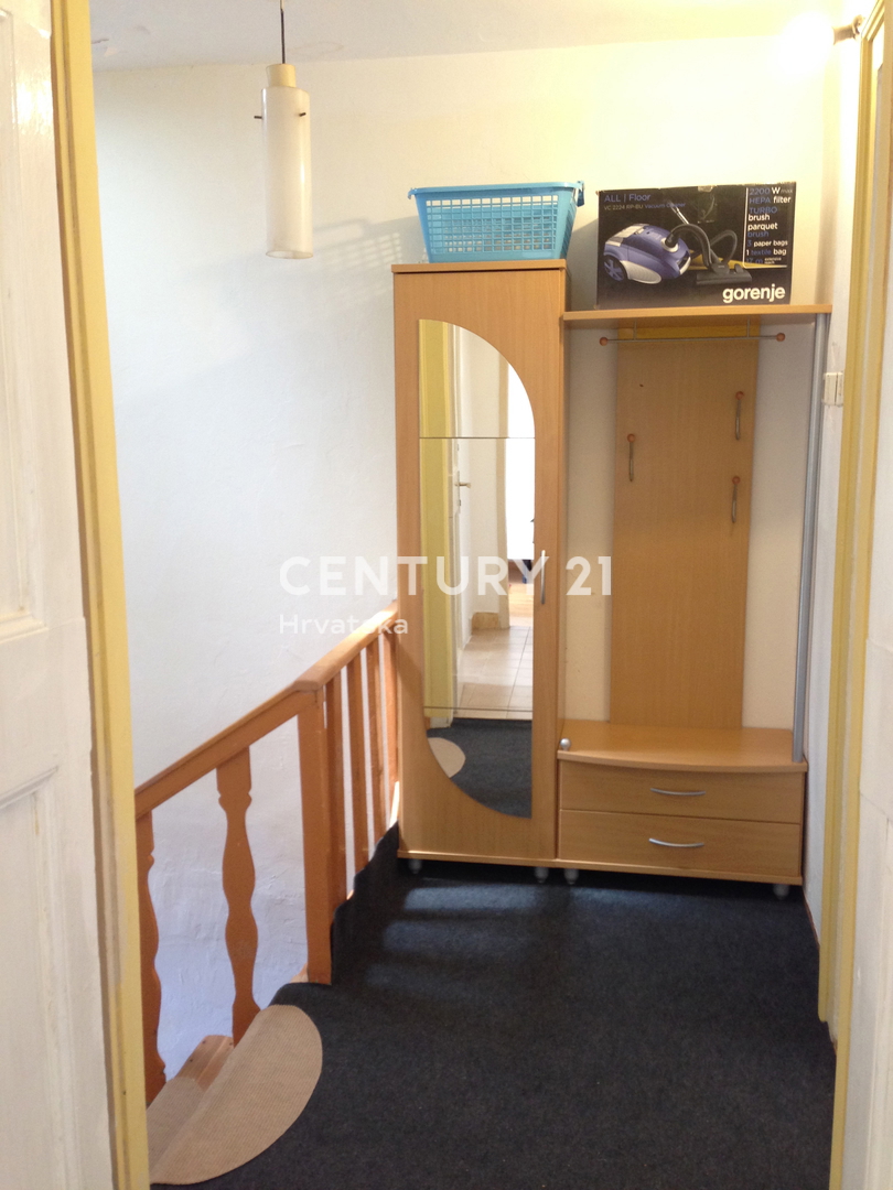 POREČ, APPARTAMENTO CON 3 CAMERE DA LETTO NEL CENTRO CITTÀ