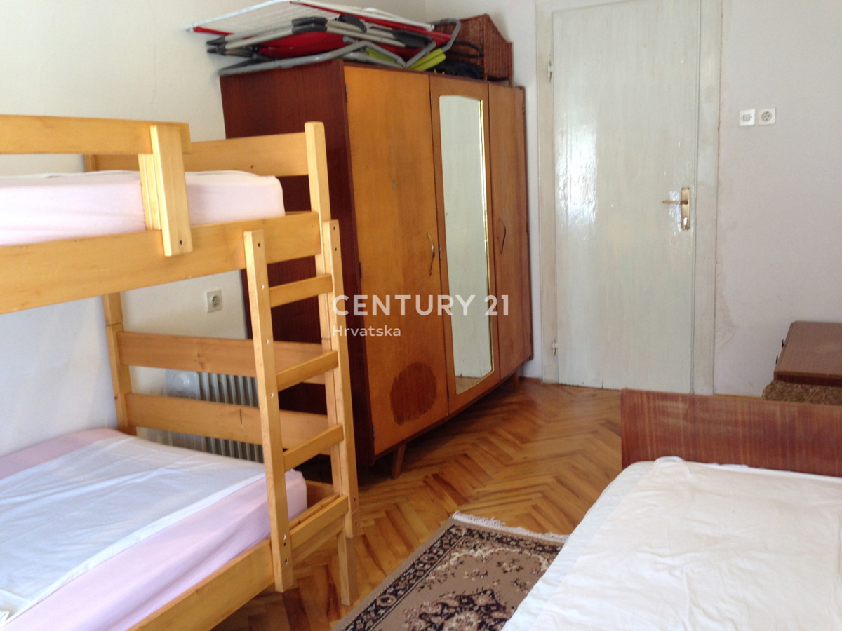 POREČ, APPARTAMENTO CON 3 CAMERE DA LETTO NEL CENTRO CITTÀ