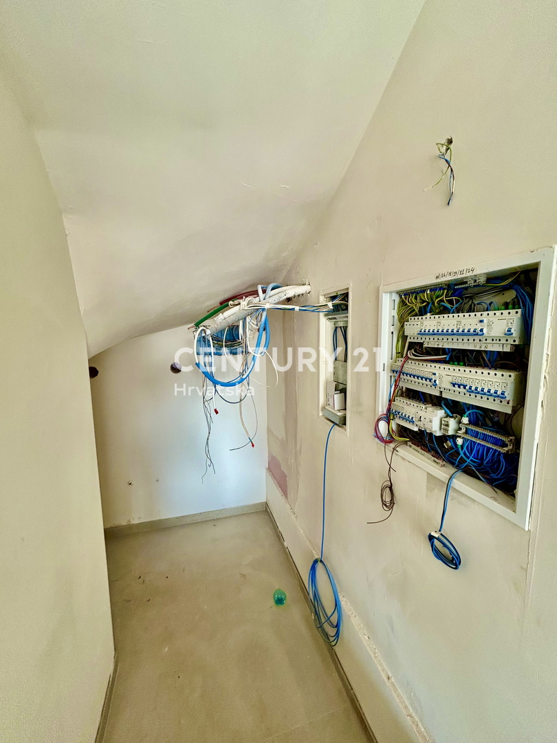 UMAG, VILLA A SOLI 150 METRI DALLA SPIAGGIA E DAL MARE