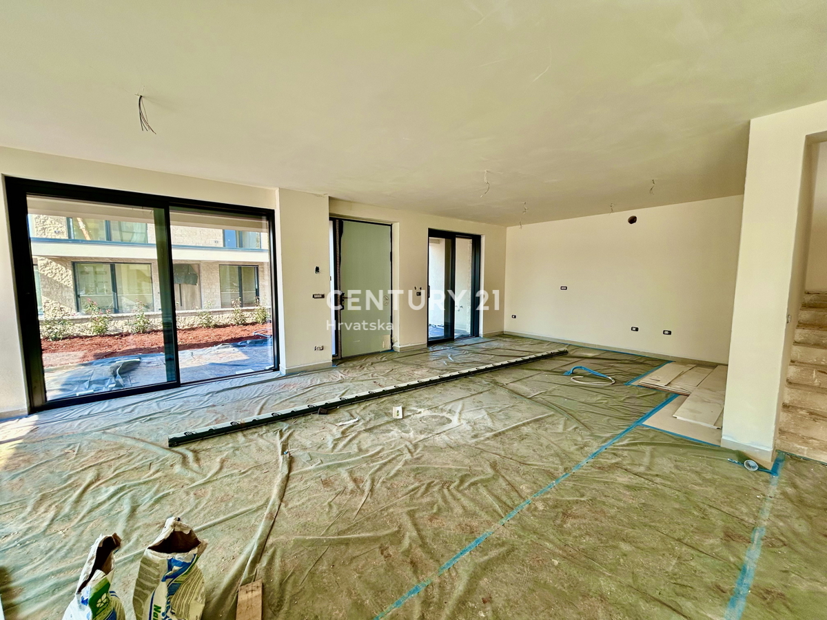 UMAG, VILLA A SOLI 150 METRI DALLA SPIAGGIA E DAL MARE