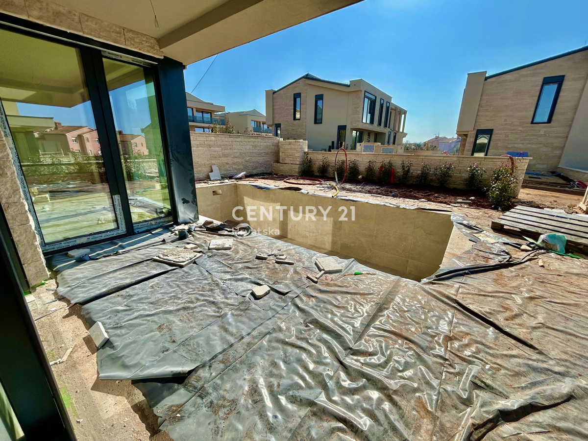 UMAG, VILLA A SOLI 150 METRI DALLA SPIAGGIA E DAL MARE