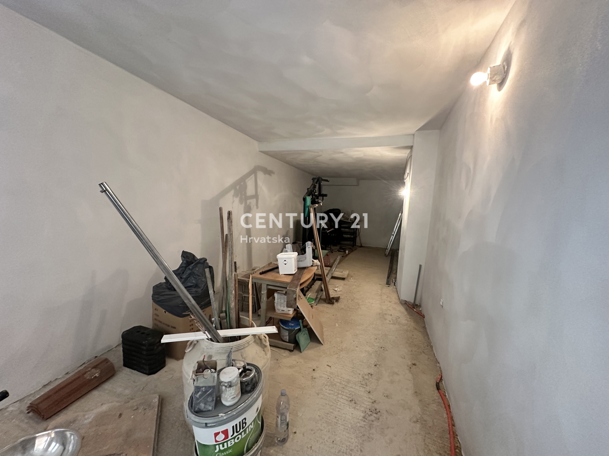 PAZIN, CASA A SCHIERA, PREZZO TEMPORANEAMENTE RIDOTTO