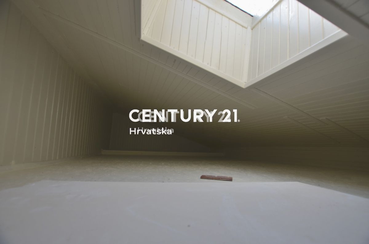 PAZIN, CASA A SCHIERA, PREZZO TEMPORANEAMENTE RIDOTTO