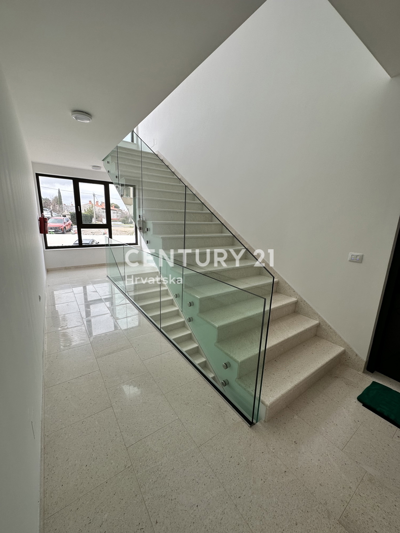 LABIN, APPARTAMENTO CON VISTA APERTA SUL MARE