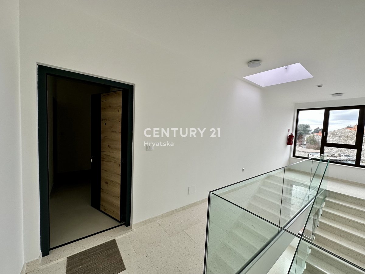 LABIN, APPARTAMENTO CON VISTA APERTA SUL MARE