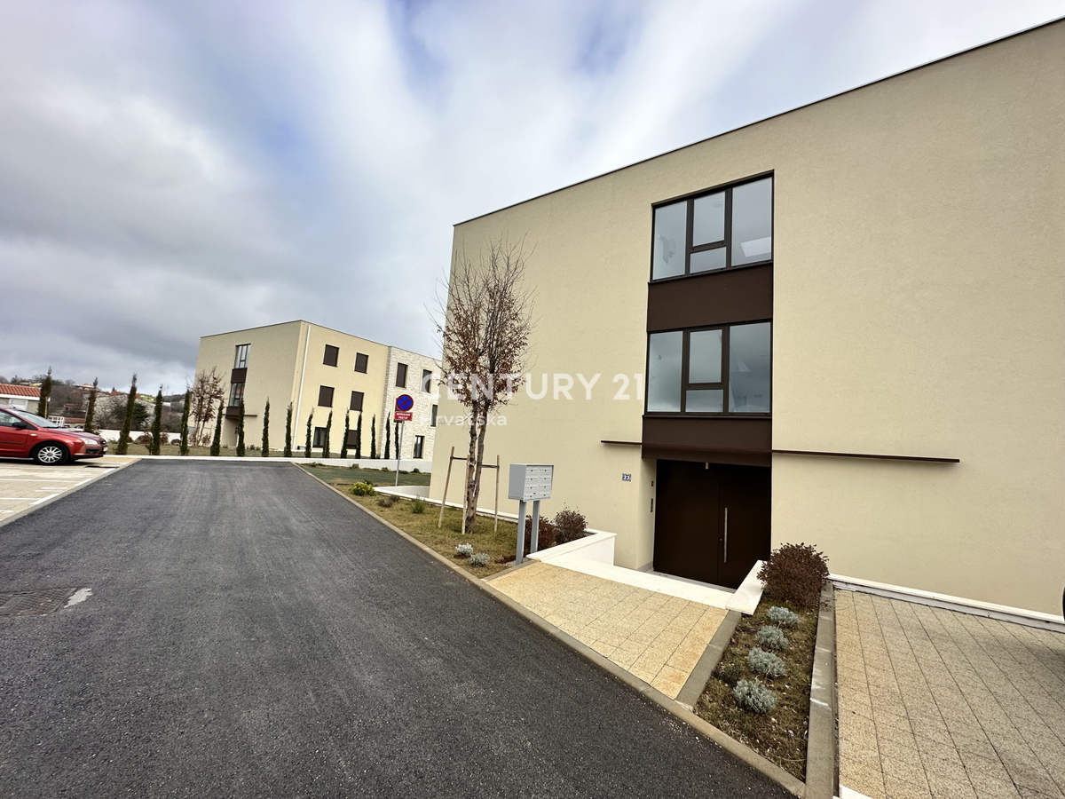 LABIN, APPARTAMENTO CON VISTA APERTA SUL MARE