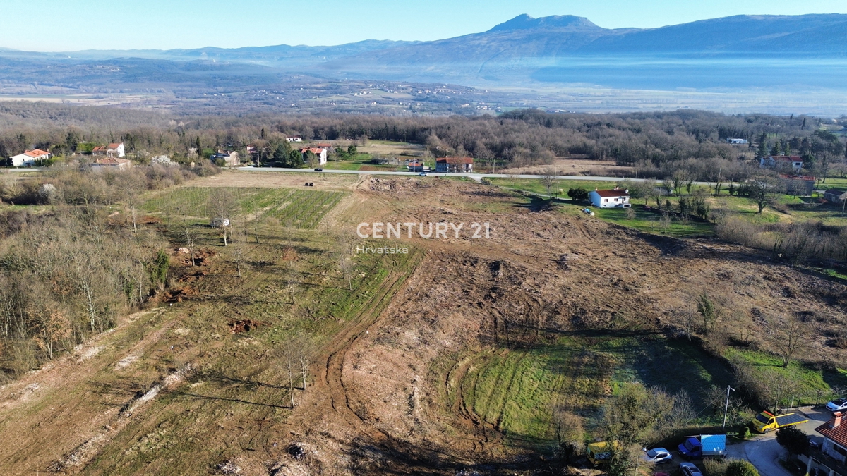 LABIN, KRŠAN, AMPIO TERRENO EDILIZIO